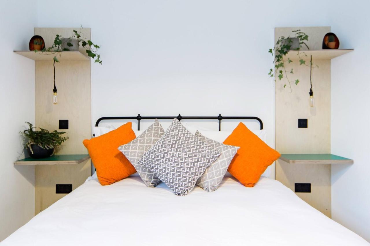 The Plywood Flat, Modern Style In A Traditional Tenement EDI Buitenkant foto